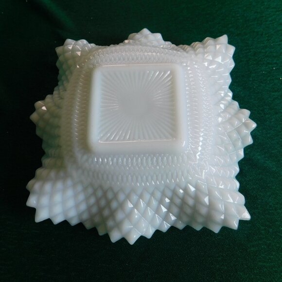 Light blue diamond art glass candy dish near mint condition - Picture 5 of 7